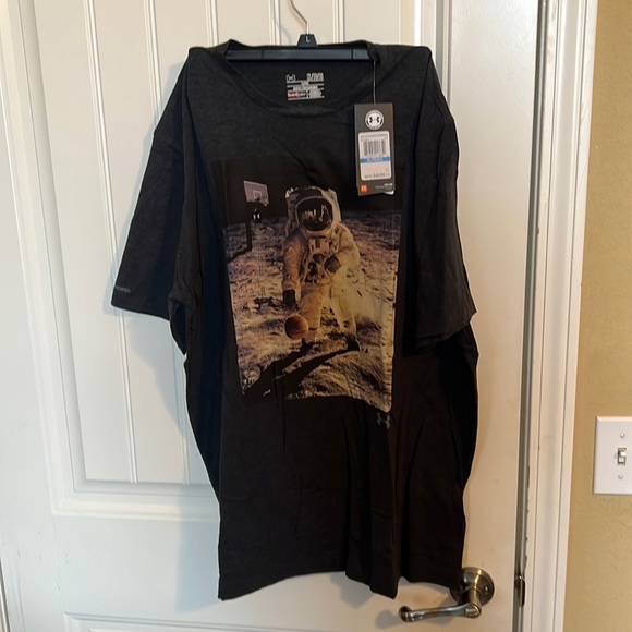 Under Armour Other - NWT UNDER ARMOUR TEE XL